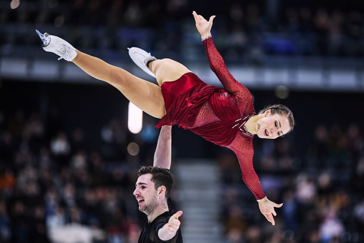 Annika Hocke - Robert Kunkel in der Kür beim beim ISU Grand Prix Frankreich 2022