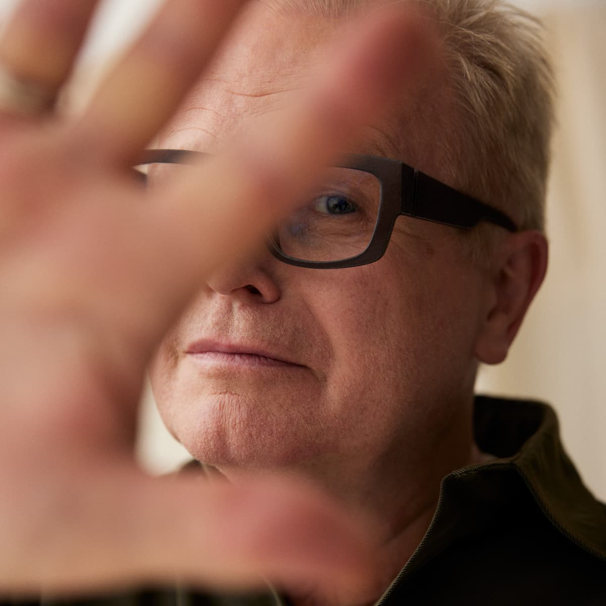 Herbert Grönemeyer - Foto zur neuen Single “Deine Hand”