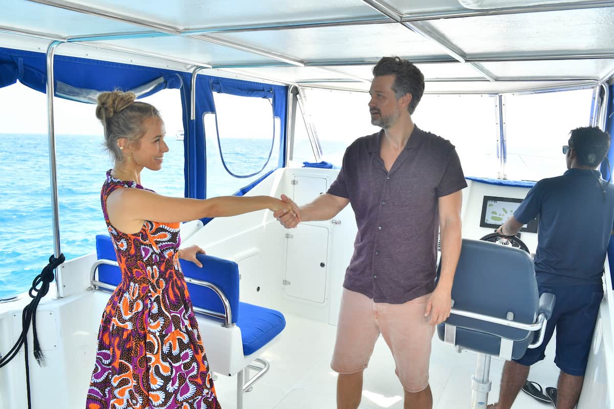 Annemarie Carpendale mit ihrem Mann Wayne Carpendale gemeinsam beim Traumschiff Weihnachten 2022
