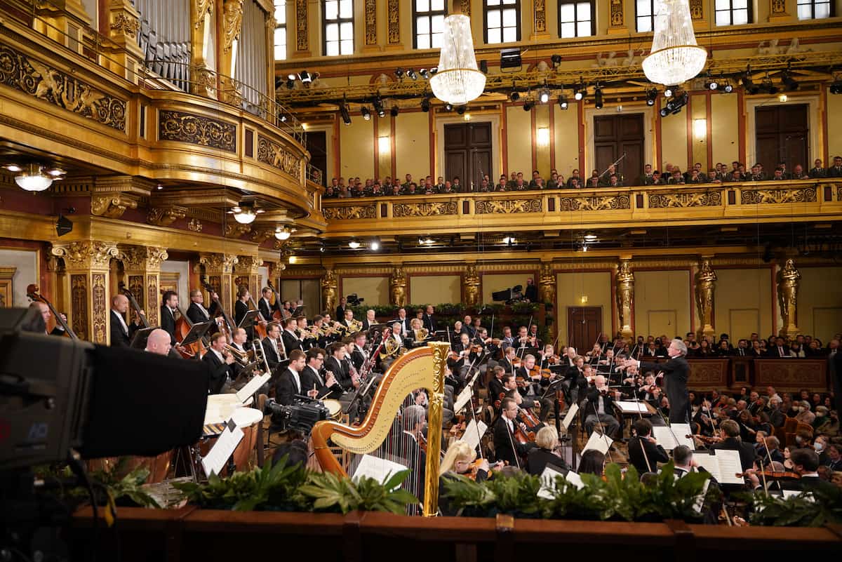Karten für das nächste Neujahrskonzert Wiener Philharmoniker - hier im Bild der Goldene Saal des Wiener Musik-Vereins mit den Wiener Philharmonikern bei einer Voraufführung vom Neujahrskonzert