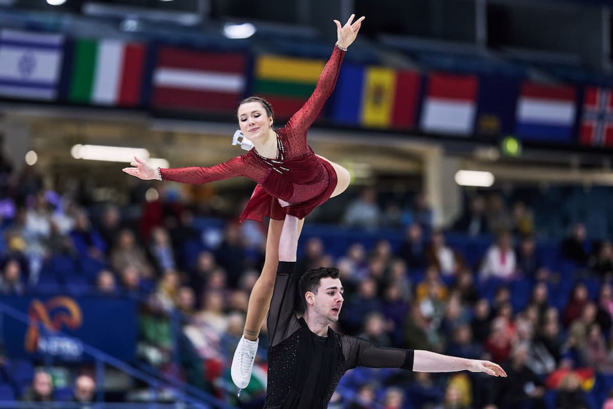 Annika Hocke & Robert Kunkel aus Deutschland Platz 3 bei den Paaren zur Eiskunstlauf-EM 2023 in Espoo