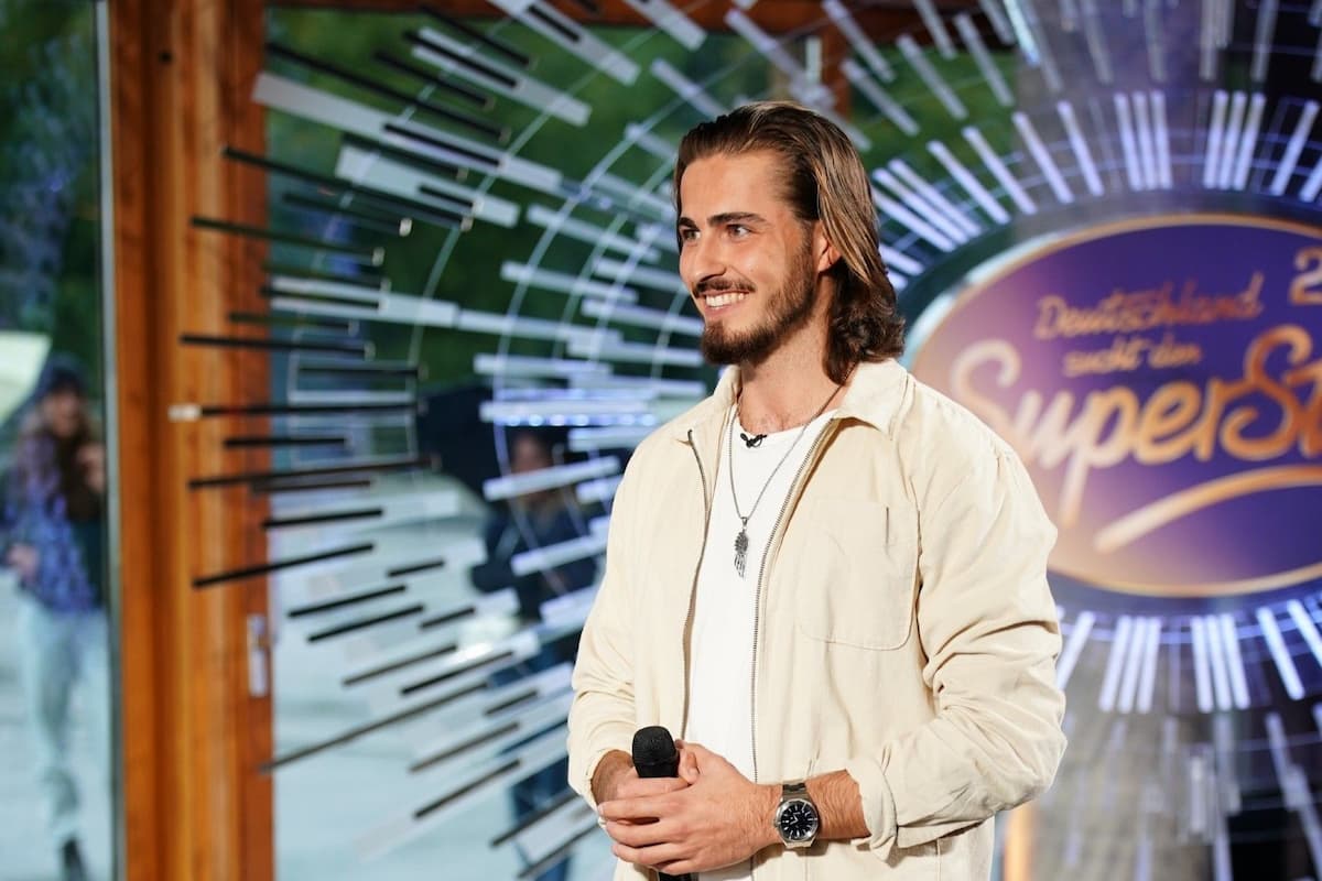 Goldene CD für Riccardo Colo bei DSDS 28.1.2023 von Pietro Lombardi