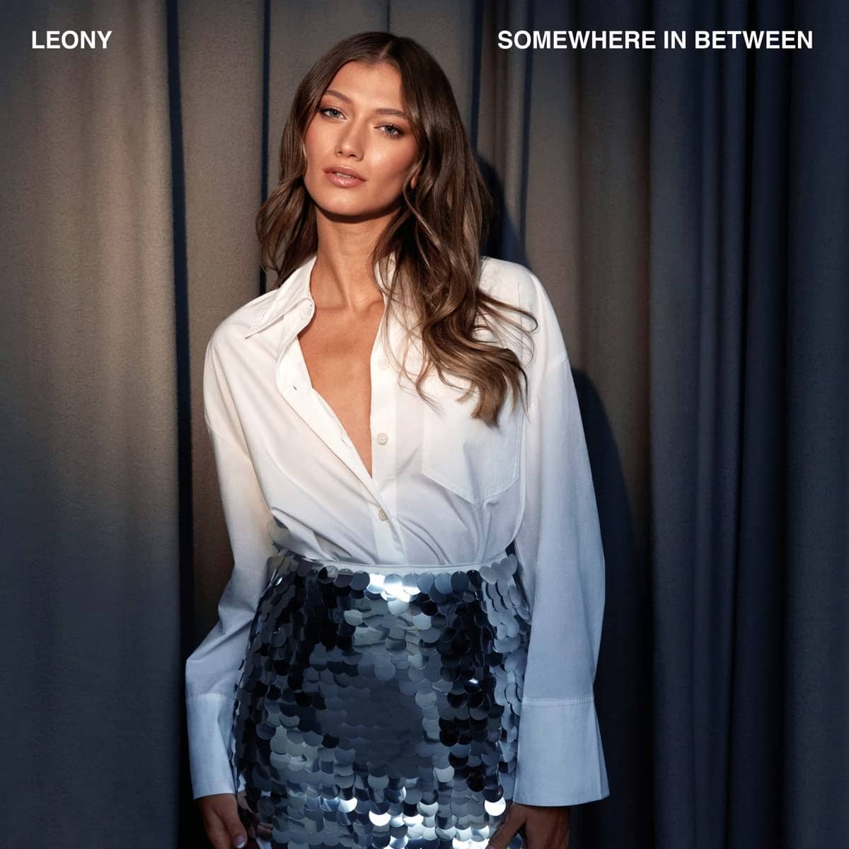 Leony-Album “Somewhere In Between” 2023 - hier im Bild das Cover vom Leony-Album