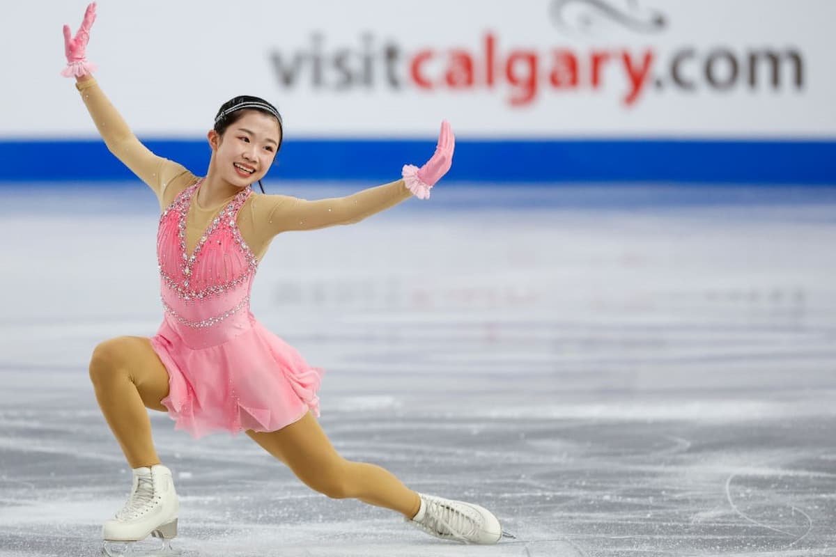Ami Nakai aus Japan bei der Junioren-Eiskunstlauf-WM 2023