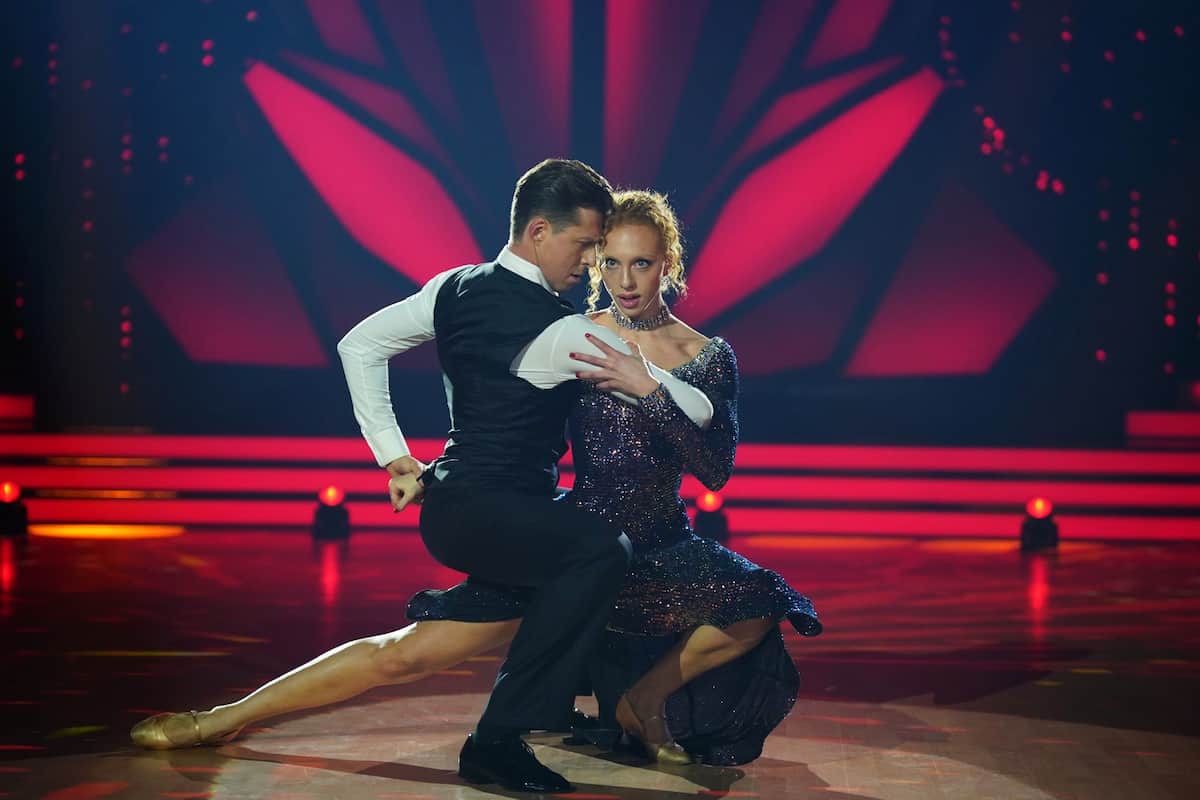 Anna Ermakova und Valentin Lusin - Let's dance 24.2.2023
