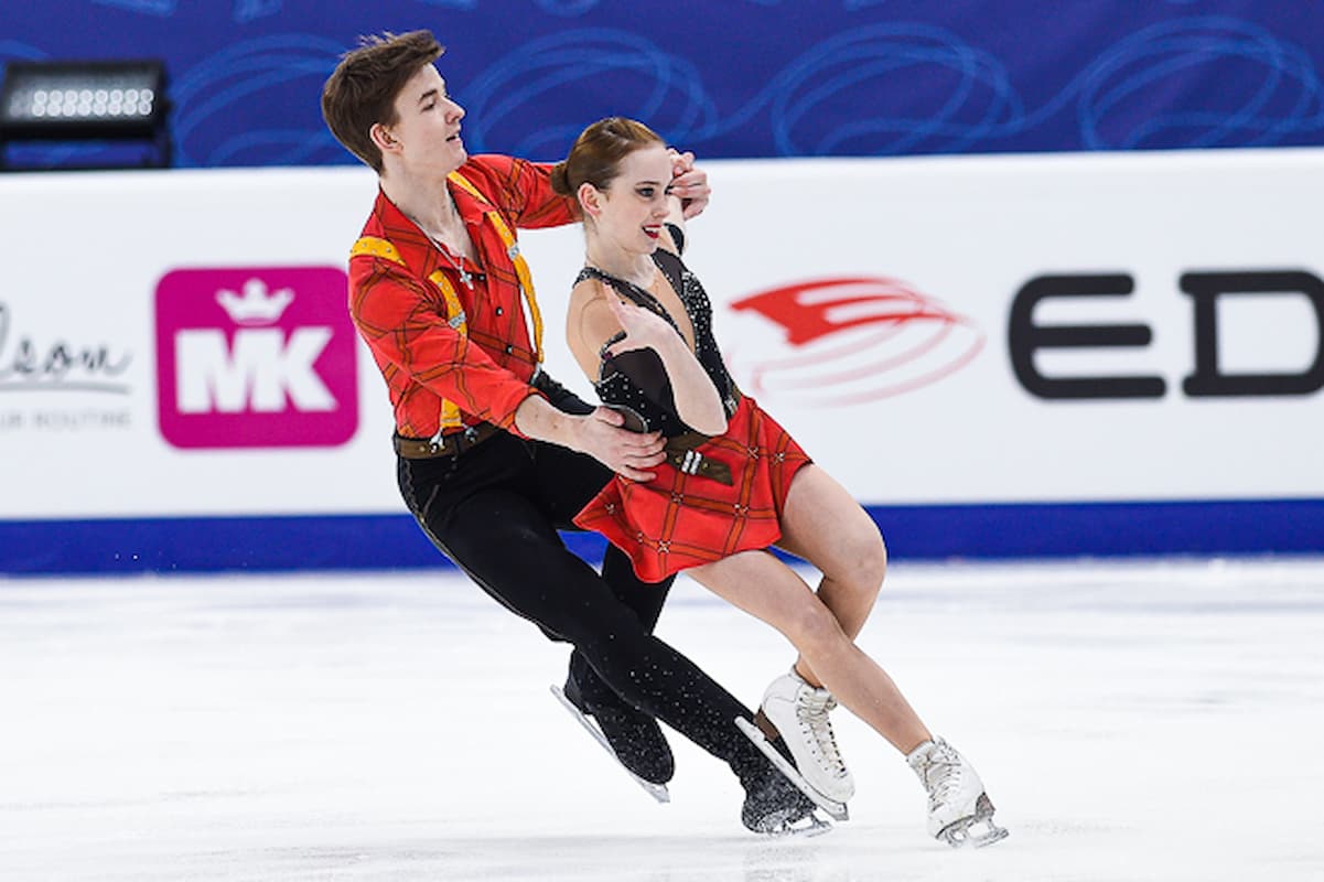 Yulia Artemyeva - Alexey Bryukhanov bei der Junioren-Eiskunstlauf-Meisterschaft 2023 in Russland