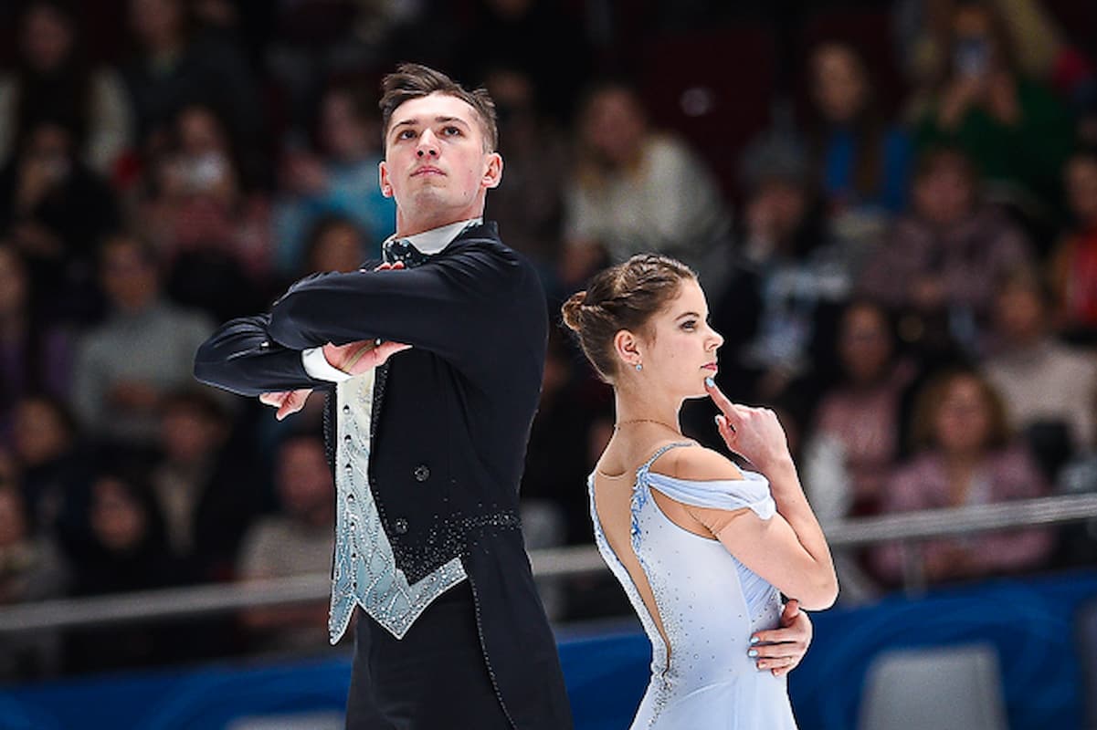 Anastasia Mishina und Alexander Gallyamov beim Eiskunstlauf Grand Prix Finale 2023 in Russland