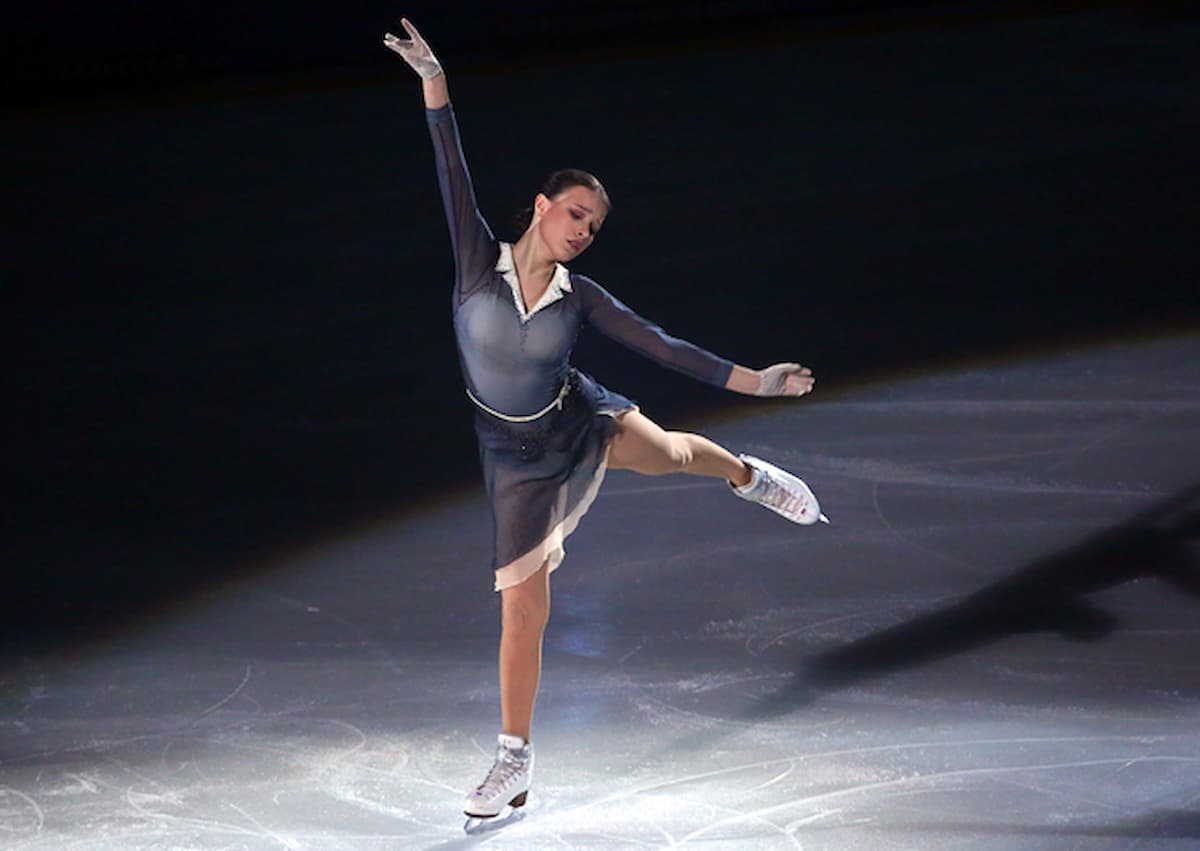 Anna Shcherbakova Platz 3 beim Eiskunstlauf-Show-Turnier 2023 in Russland