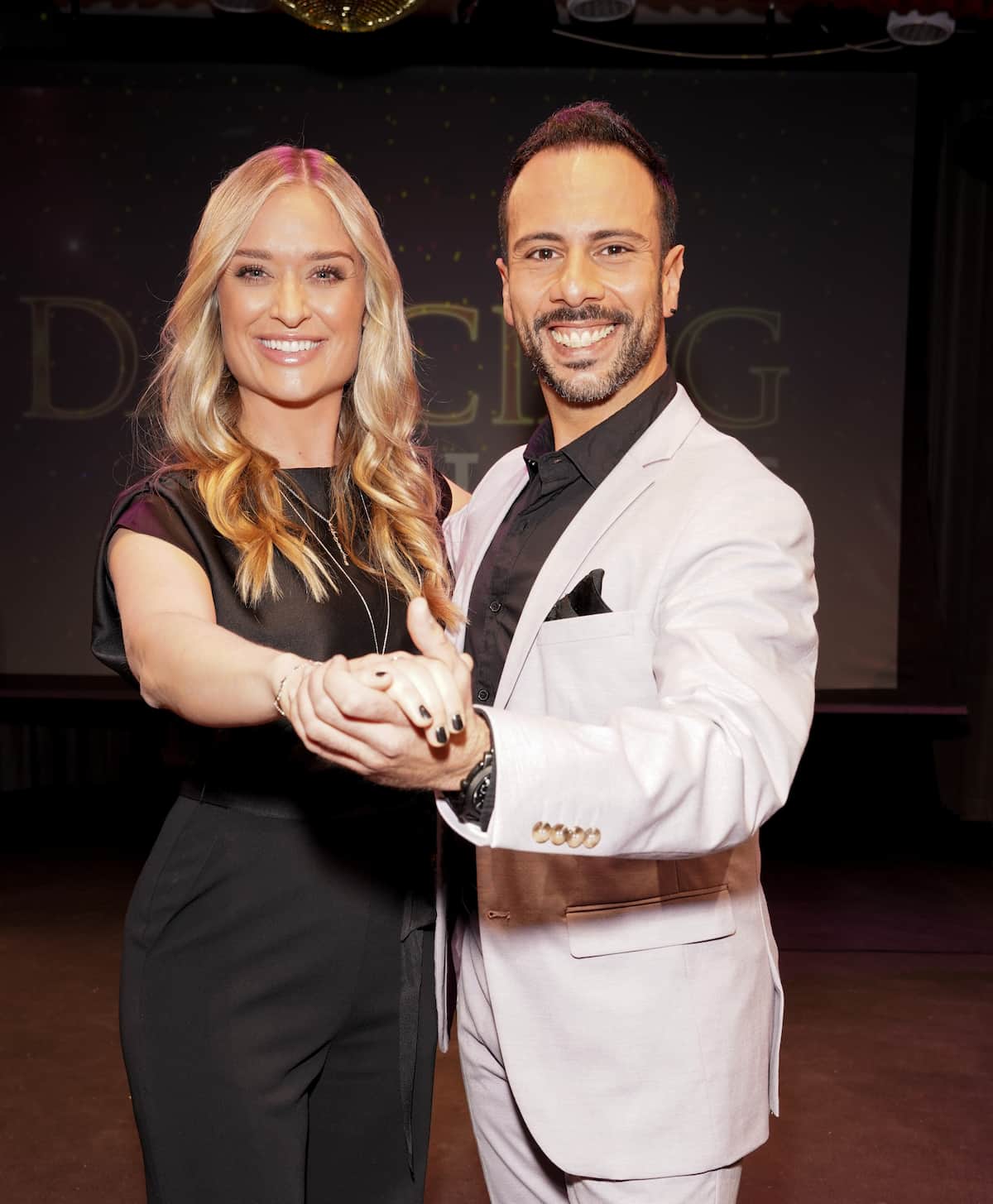 Corinna Kamper und Danilo Campisi bei Kennenlernen zum Auftakt der Dancing Stars 2023