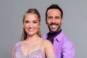 Dancing Stars 2023 Danilo Campisi & Corinna Kamper im Interview - hier im Bild Corinna Kamper und Danilo Campisi im Kostüm für die Rumba in der Auftakt-Sendung Dancing Stars 2023