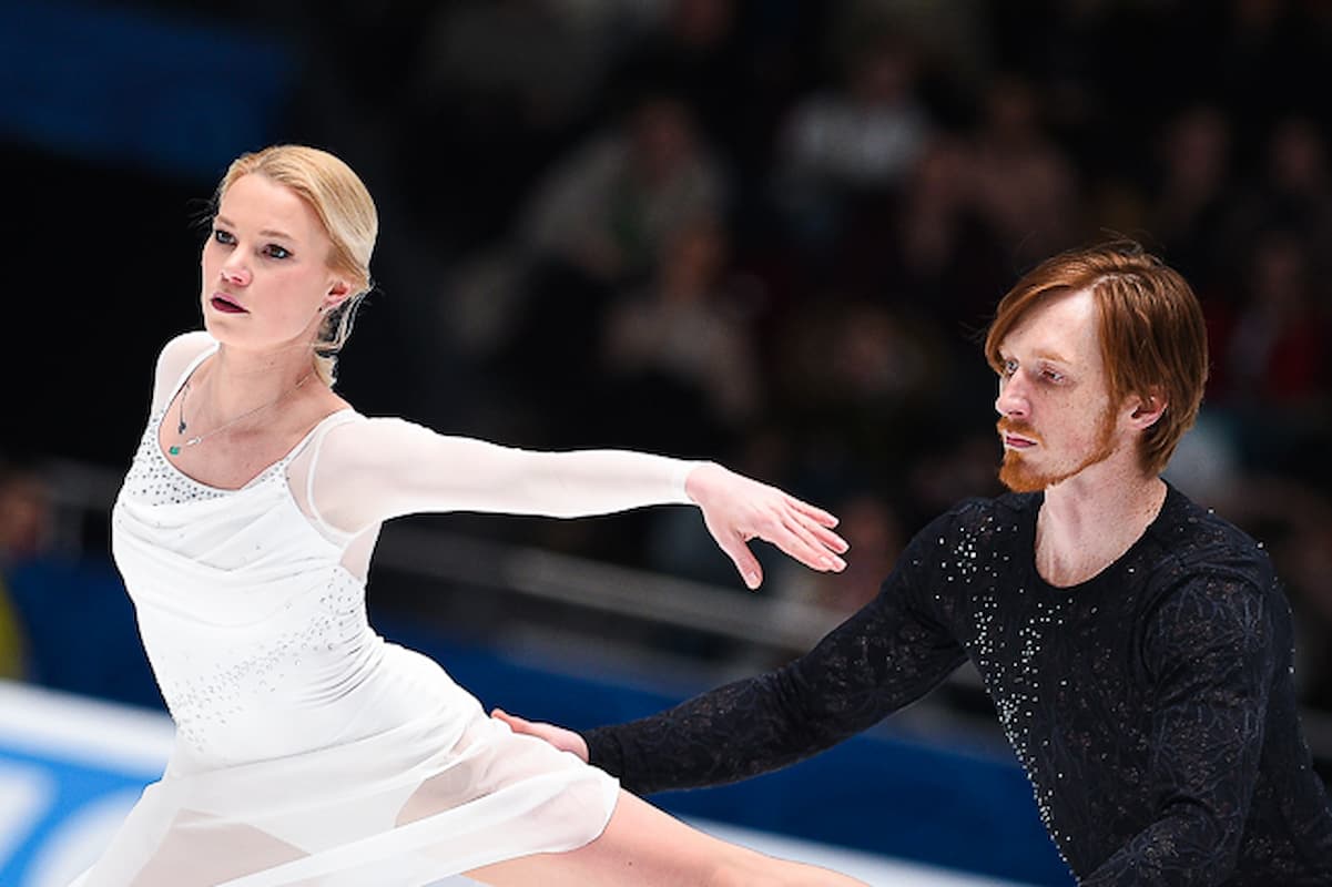 Evgenia Tarasova - Vladimir Morozov beim Eiskunstlauf Grand Prix Finale 2023 in Russland