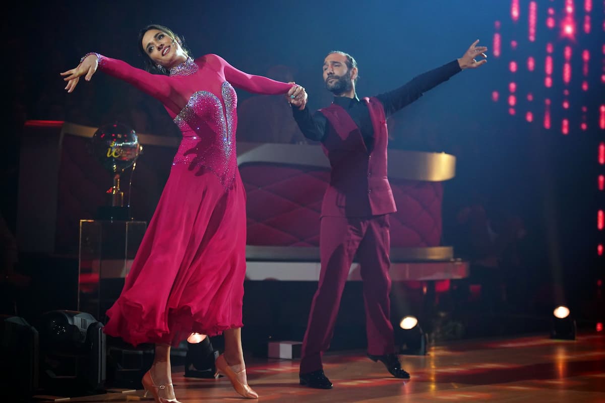 Sally Özcan und Massimo Sinato - Let's dance 10.3.2023