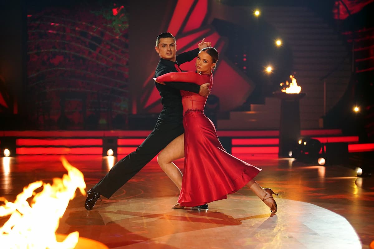 Tanz des Abends: Tango Argentino von Julia Beautx & Zsolt Sandor Cseke bei Let's dance am 10.3.2023