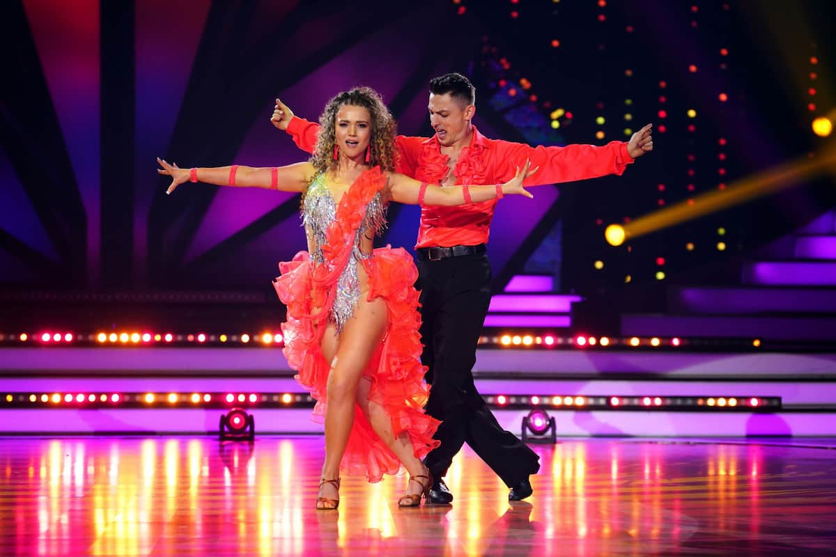 Julia Beautx und Zsolt Sandor Cseke bei Let's dance am 21.4.2023