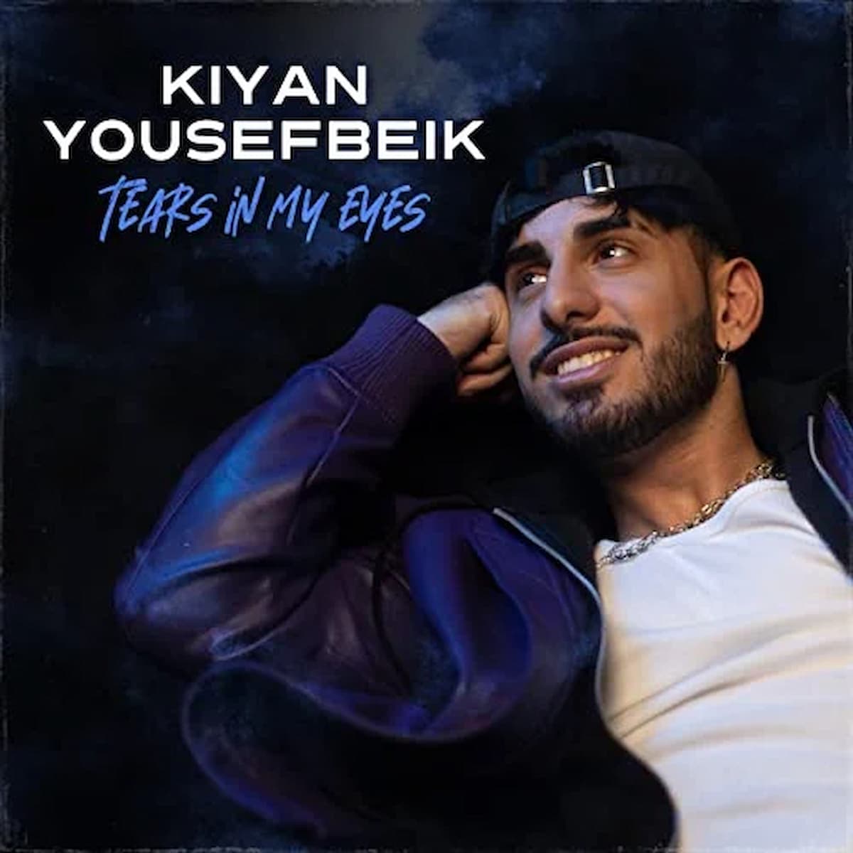 Kiyan Yousefbeik - Tears In My Eyes - DSDS 2023 Sieger-Song, Final-Song - hier im Bild das Single-Cover mit Kiyan Yousefbeik lachend in Großaufnahme