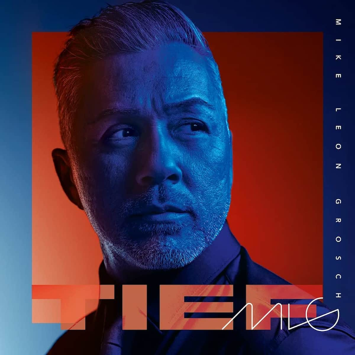 Mike Leon Grosch Album “Tief” 2023 - hier im Bild das Album-Cover mit dem Gesicht von Mike Leon Grosch in Großaufnahme