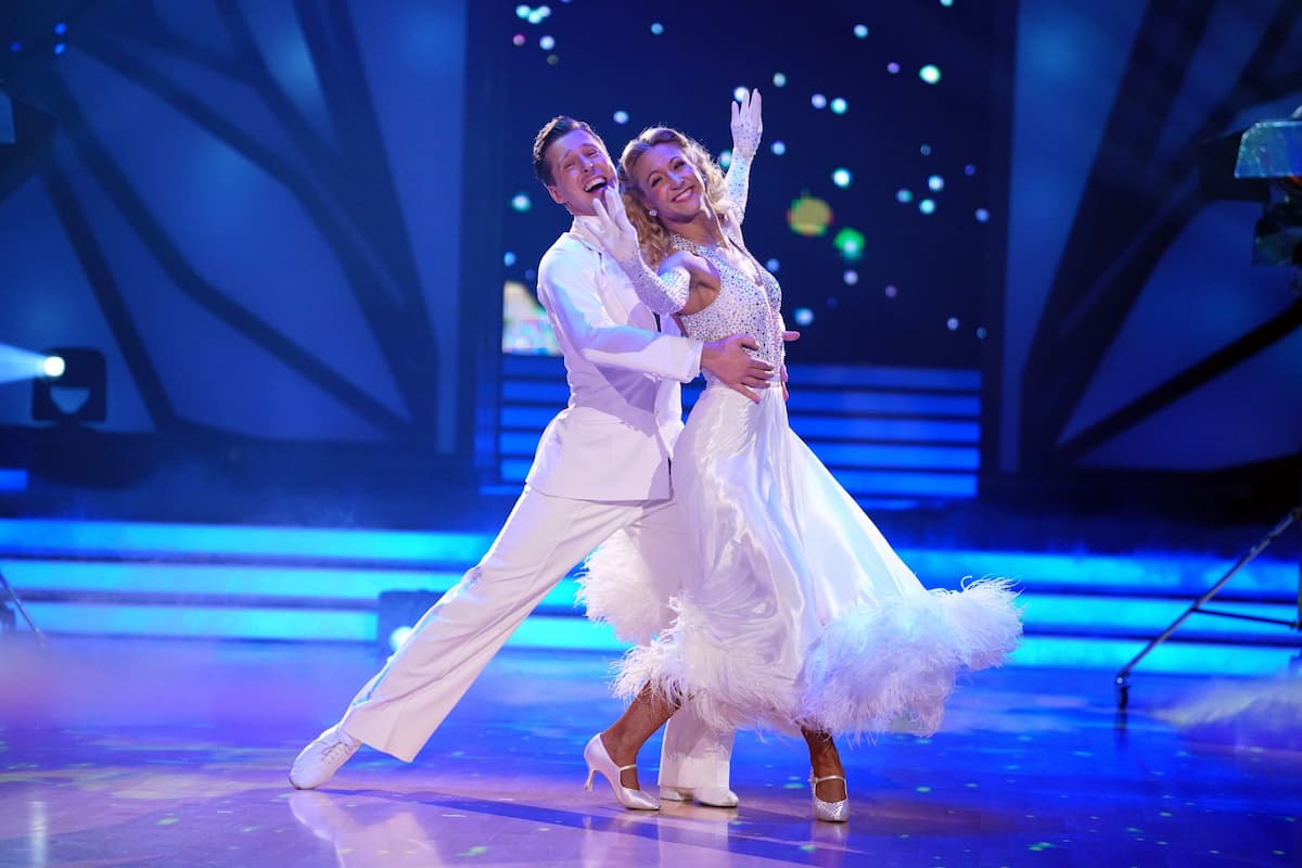 Valentin Lusin und Kathrin Menzinger bei der Profi Challenge Let's dance am 26.5.2023