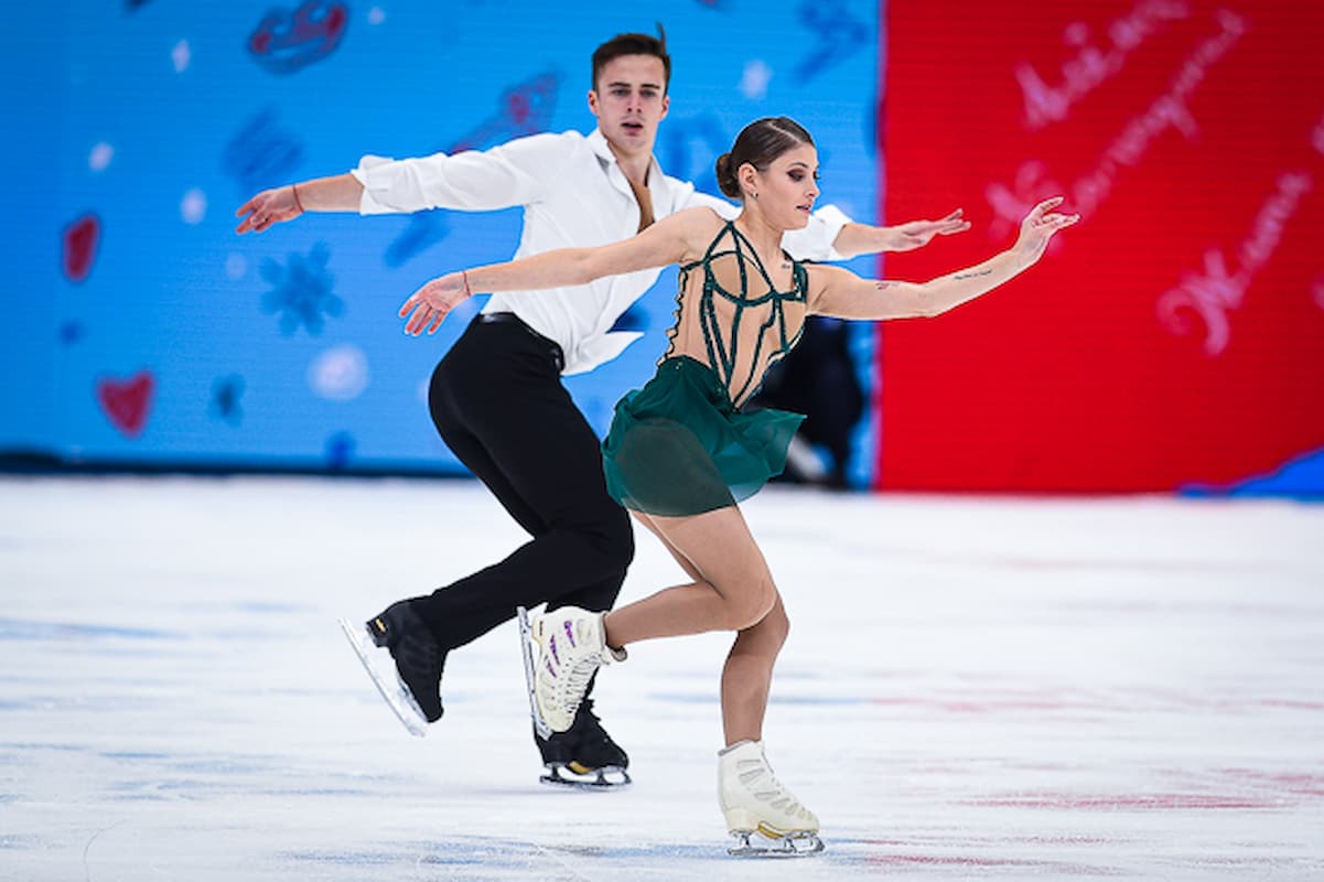 Alena Kostornaia - Georgy Kunitsa bei den Eiskunstlauf-Tests 2023 im Paarlauf