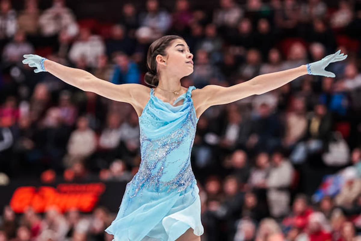 Adelia Petrosyan - Siegerin Eiskunstlauf-Frauen Grand Prix Russland 2023 in Omsk