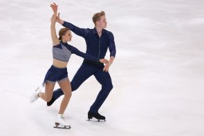 Eiskunstlauf ISU Grand Prix Skate Canada am 27.-28.10.2023 Ergebnisse, Zeitplan, Übertragungen - hier im Bild Letitzia Roscher - Luis Schuster aus Chemnitz