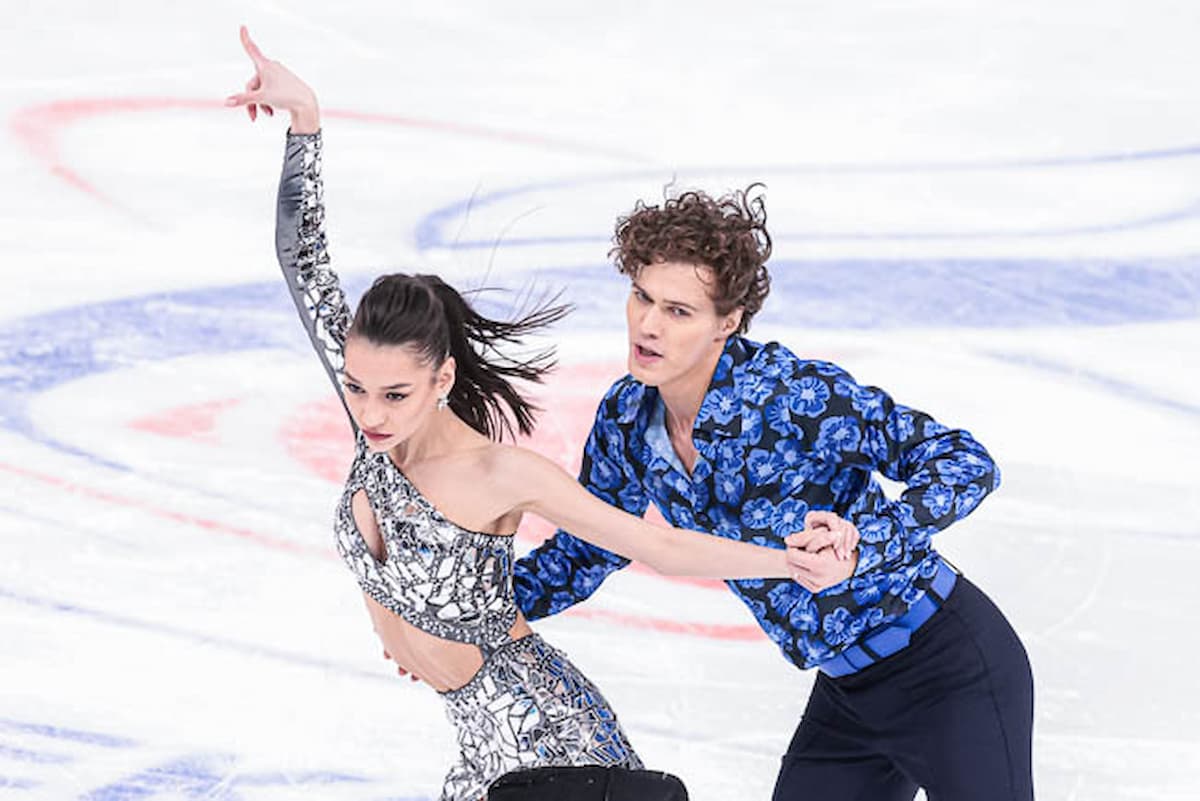Elizaveta Shanaeva & Pavel Drozd - das Eistanz-Paar beim Eiskunstlauf Grand Prix Krasnojarsk 2023