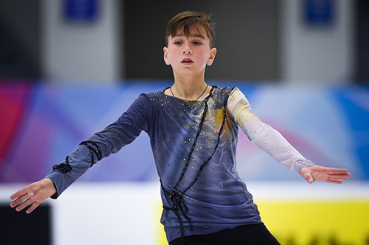 Ivan Ramzenkov Platz 2 beim Eiskunstlauf Junior Grand Prix Kasan 8.-10.11.2023