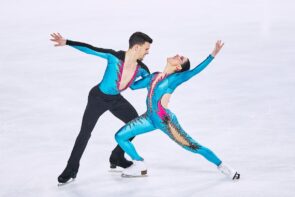 Eiskunstlauf ISU Grand Prix Osaka (Japan) 24.-25.11.2023 Ergebnisse, Zeitplan, Übertragungen - hier im Bild Charlene Guignard & Marco Fabbri aus Italien, die Favoriten im Eistanz bei der NHK Trophy 2023