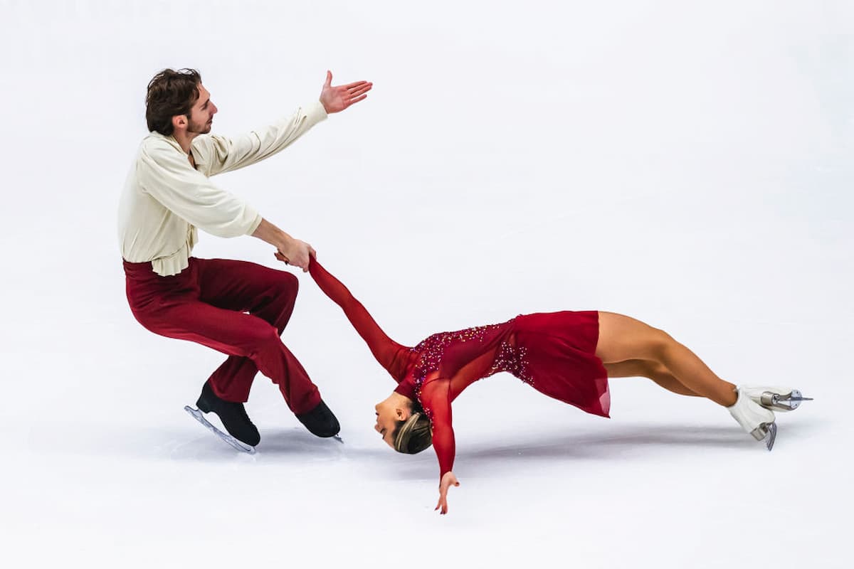 Sara Conti & Niccolo Macci aus Italien . Eiskunstlauf-Paar beim ISU Grand Prix Espoo 2023