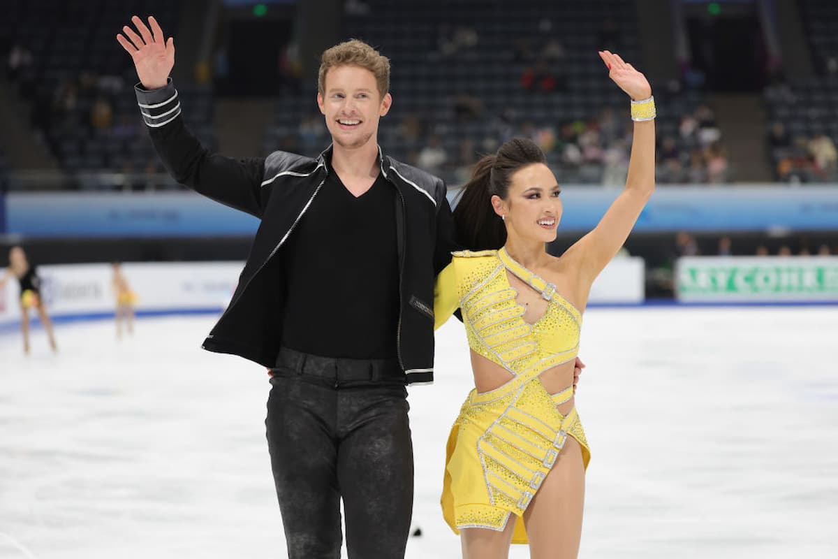 Madison Chock & Evan Bates - Eistanz-Paar aus den USA nach dem Rhythm Dance im ISU Grand Prix Finale 2023