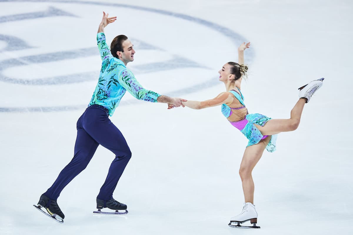 Anastasia Metelkina & Luka Berulava aus Georgien bei der Eiskunstlauf-EM 2024