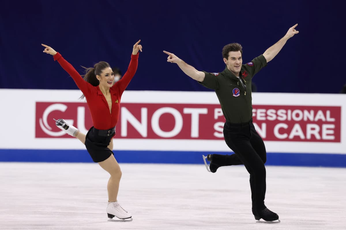 Laurence Fournier Beaudry & Nikolaj Soerensen aus Kanada - Eistanz-Paar bei den Four Continents 2024