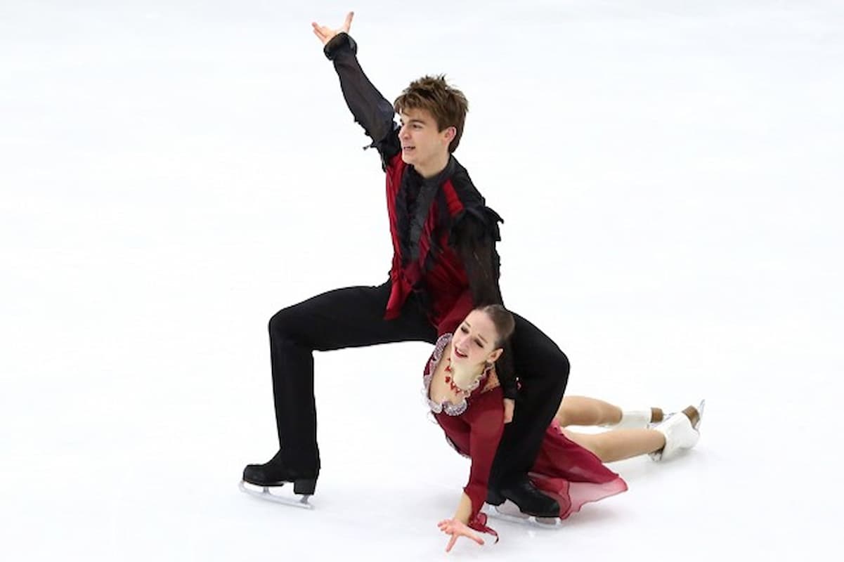 Ekaterina Rybakova & Ivan Makhnonosov - Platz 1 im Rhyhtm Dance Eistanz-Paare Russische Junioren-Meisterschaft Eiskunstlauf 2024