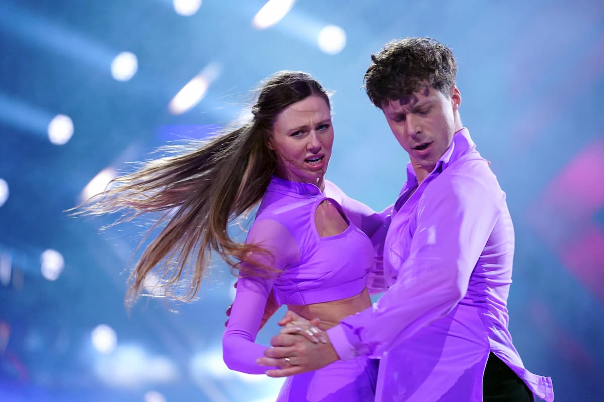 Contemporary von Ann-Kathrin Bendixen & Valentin Lusin bei Let's dance am 19.4.2024