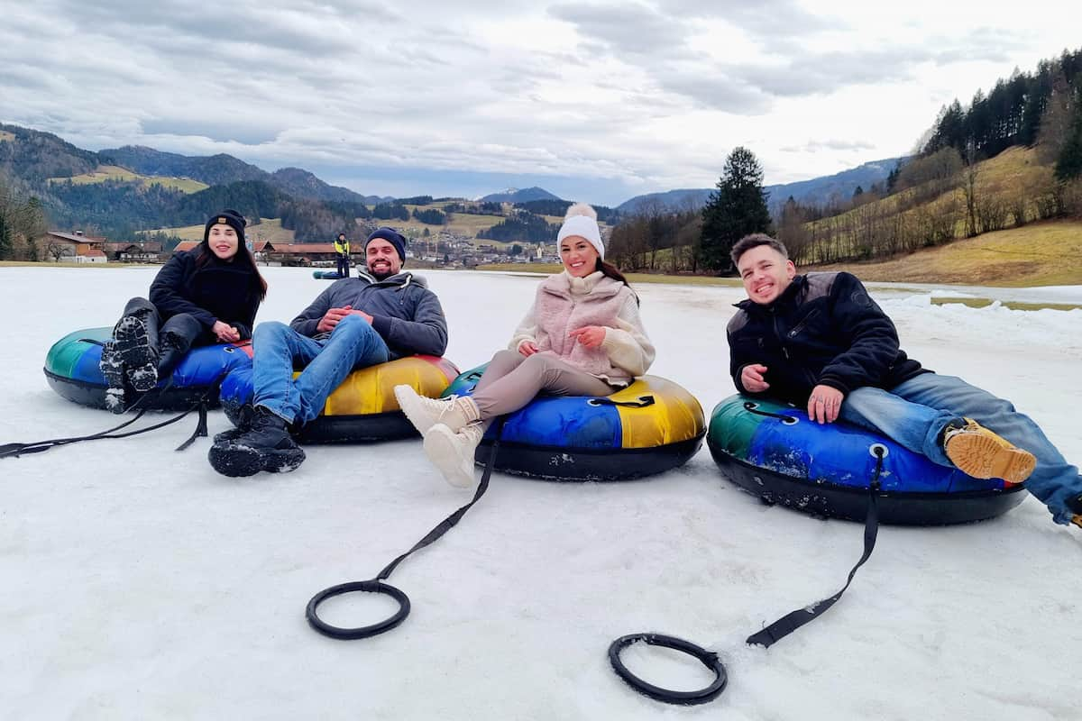 Peter aus Österreich mit Freund Maria, Stephanie und Alisa bei Bauer sucht Frau 7.5.2024