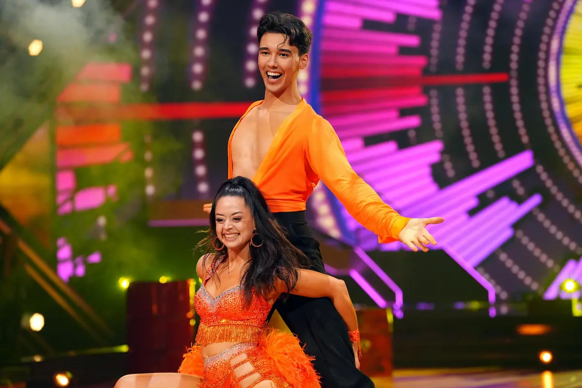 Diego Pooth und Malika Dzumaev - Samba Let's dance 25.4.2025