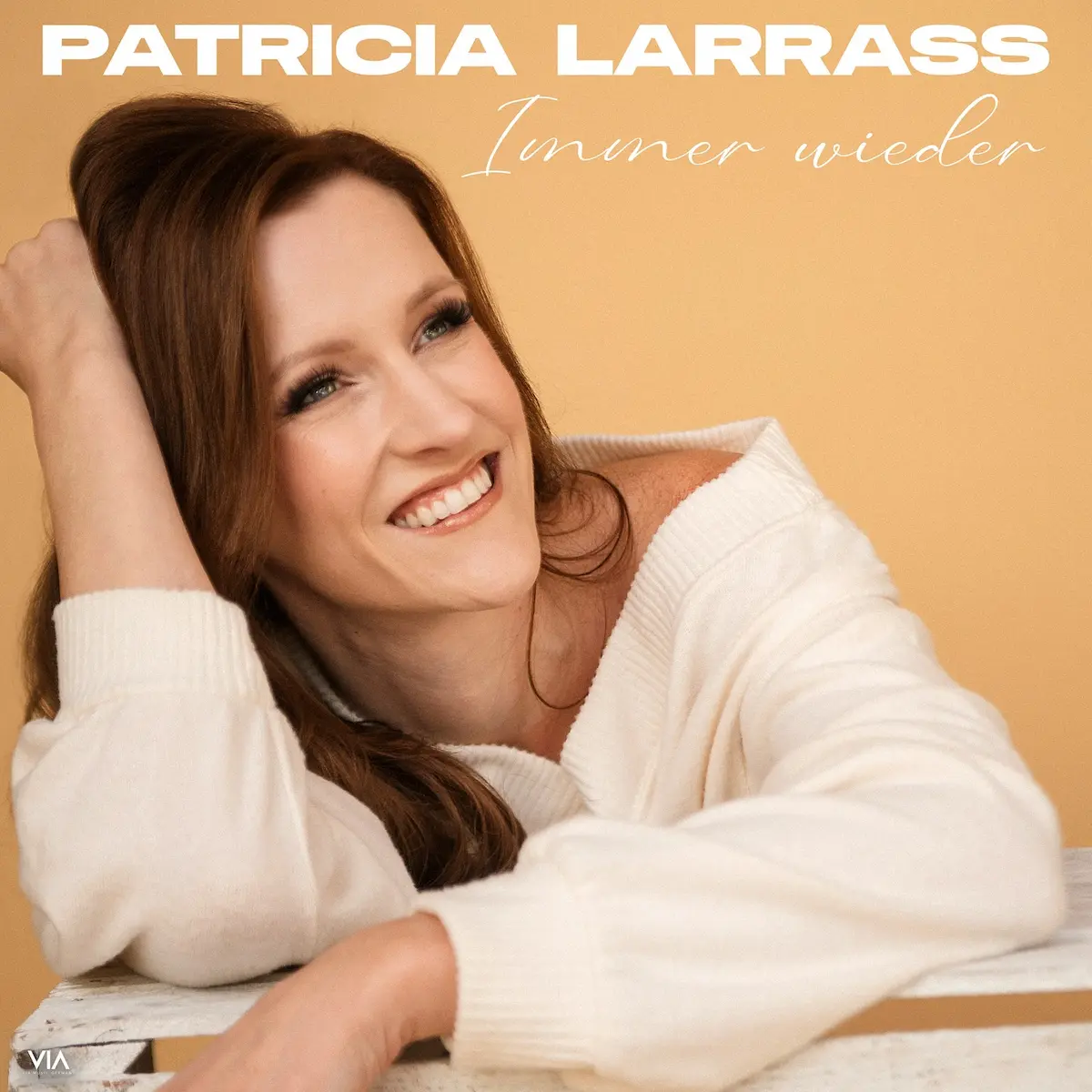 Patricia Larrass Album “Immer wieder” 2025 - hier im Bild das Album-Cover mit einem Foto der Sängerin