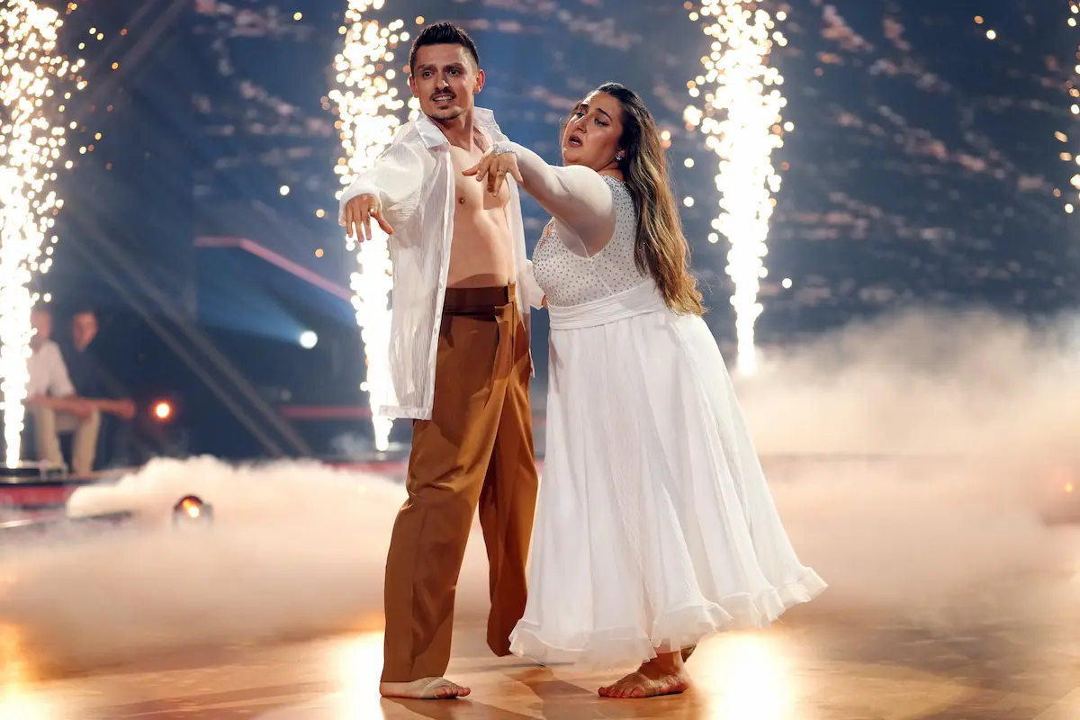 Sandra Safiulov (selfiesandra) und Zsolt Sandor Cseke beim Freestyle Let's dance am 2.5.2025