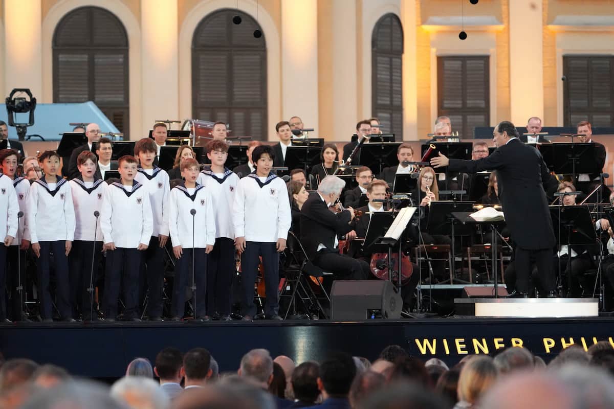 Wiener Sängerknaben, Dirigent Tugan Sokhiev, Wiener Philharmoniker beim Sommernachtskonzert 2025