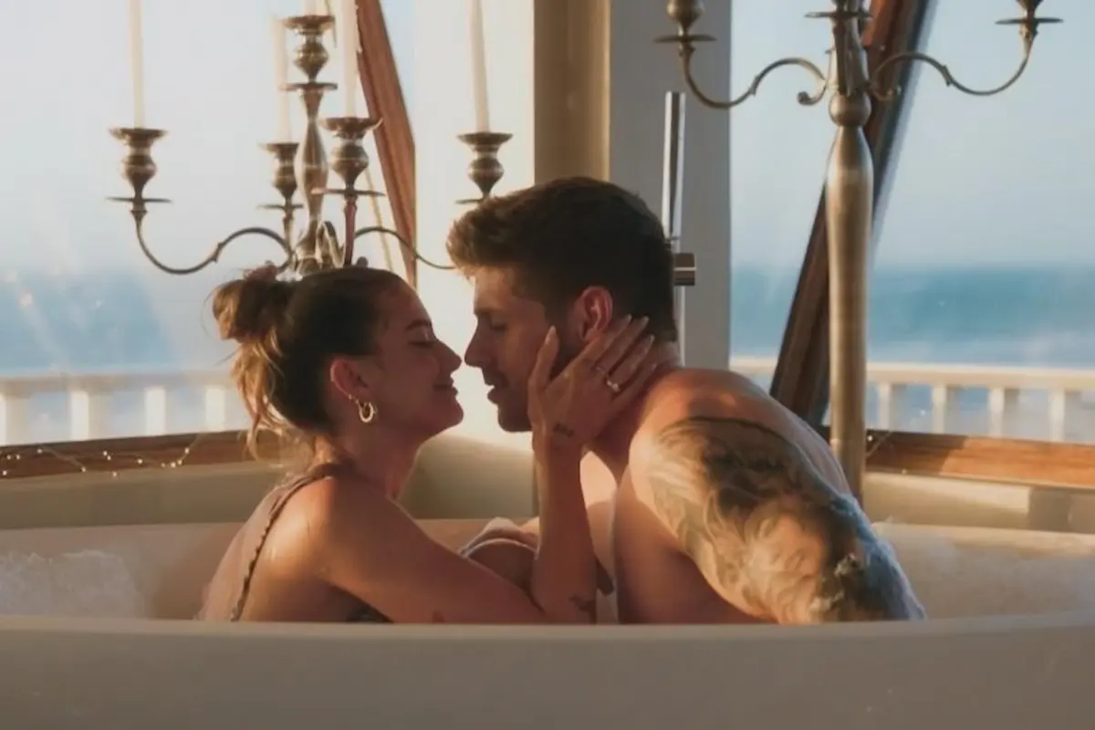 Lena und Martin beim Dream Date Bachelor 20.8.2025 gemeinsam in der Badewanne
