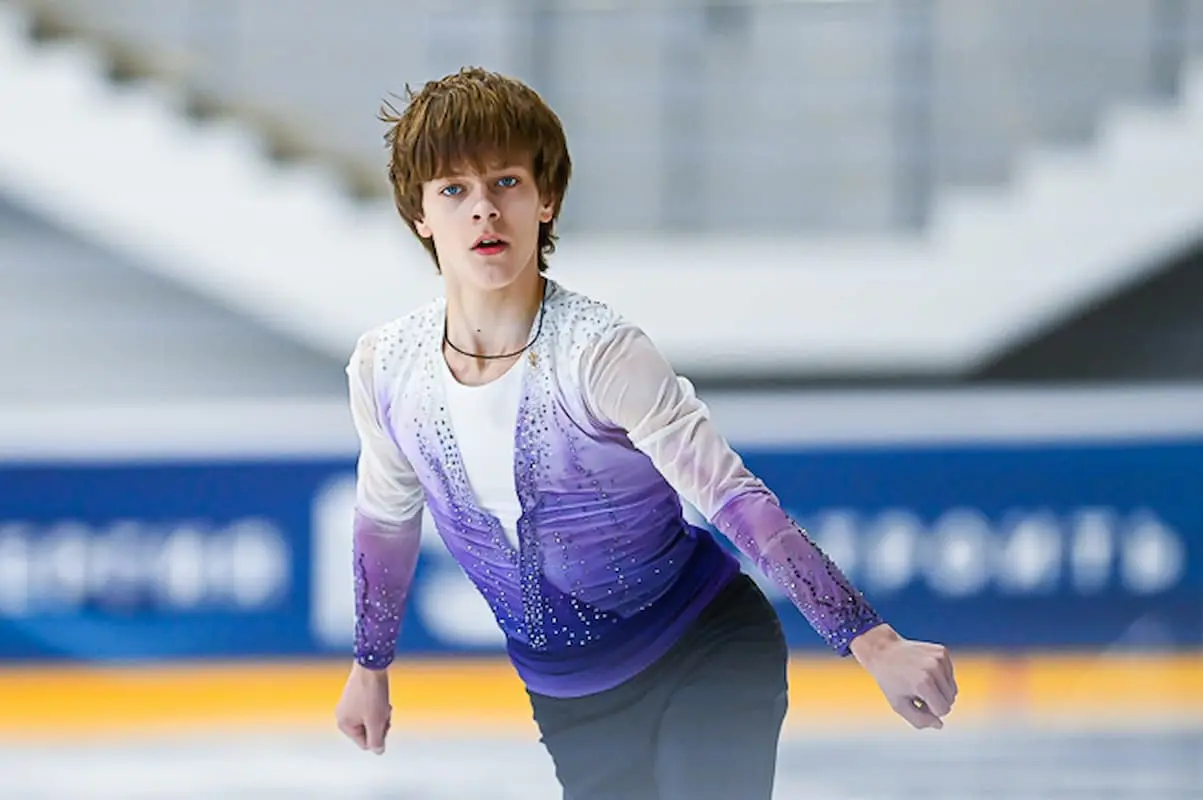 Arseniy Fedotov beim Eiskunstlauf Junior Grand Prix Moskau 2025 (2)