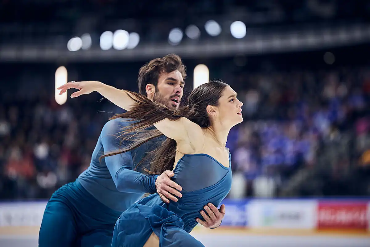 Laurence Fournier Beaudry – Guillaume Ciceron aus Frankreich - auf Anhieb Gold beim ISU Grand Prix 2025 in Angers
