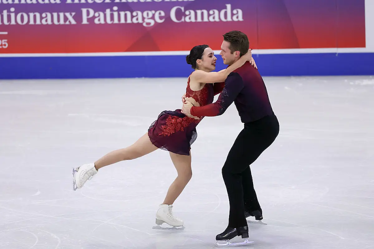 Lia Pereira - Trennt Michaud aus Kanada, Eiskunstlauf-Paar beim ISU Grand Prix Skate Canada 2025