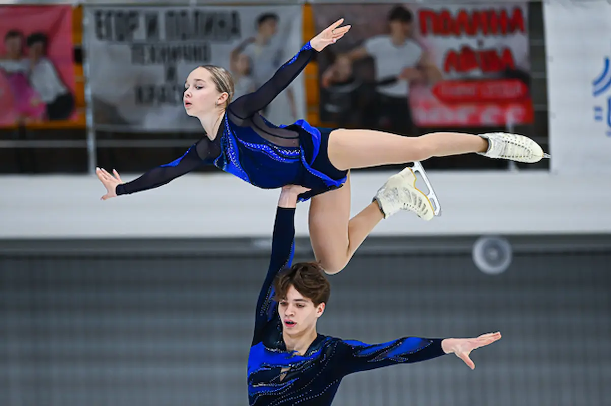 Polina Sazhina - Aleksey Belkin - Kür beim Eiskunstlauf Junior Grand Prix Moskau 2025 (2)