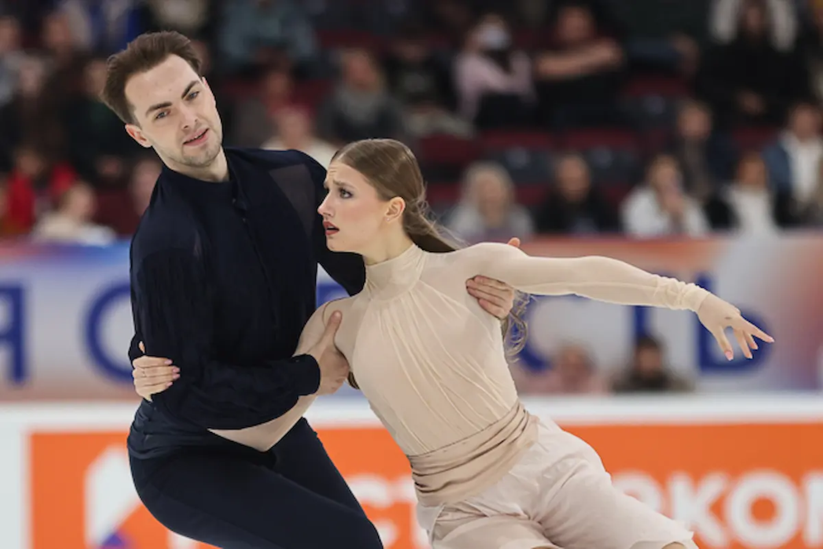 Grand Prix Eiskunstlauf Russland Krasnojarsk 2.–3. November 2025 Ergebnisse, Zeitplan, Übertragungen - hier im Bild das Eistanz-Paar Vasilisa Kaganovskaia – Maxim Nekrasov im Free Dance