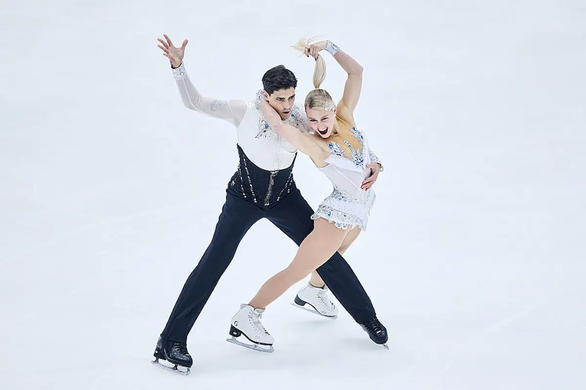 Piper Gilles - Paul Poirier aus Kanada im Rhythm Dance ISU Grand Prix Finlandia Trophy 2025