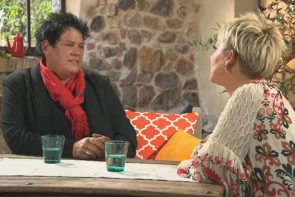 Bauer sucht Frau 23. Dezember 2025 Finale: Wer ist ein Paar? - hier im Bild Simone mit Inka Bause im Gespräch