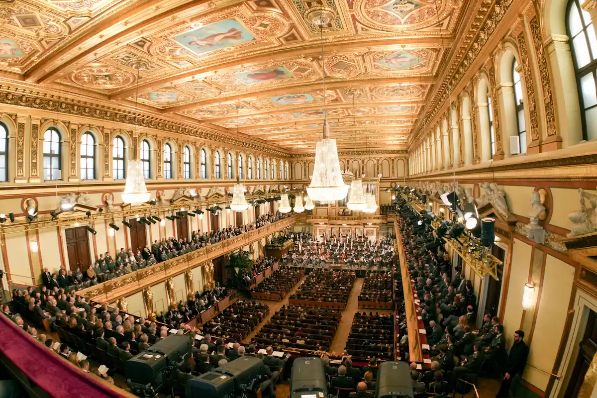 Blick in den Goldenen Saal des Wiener Musikvereins während einer der Voraufführungen des Neujahrskonzertes 2026