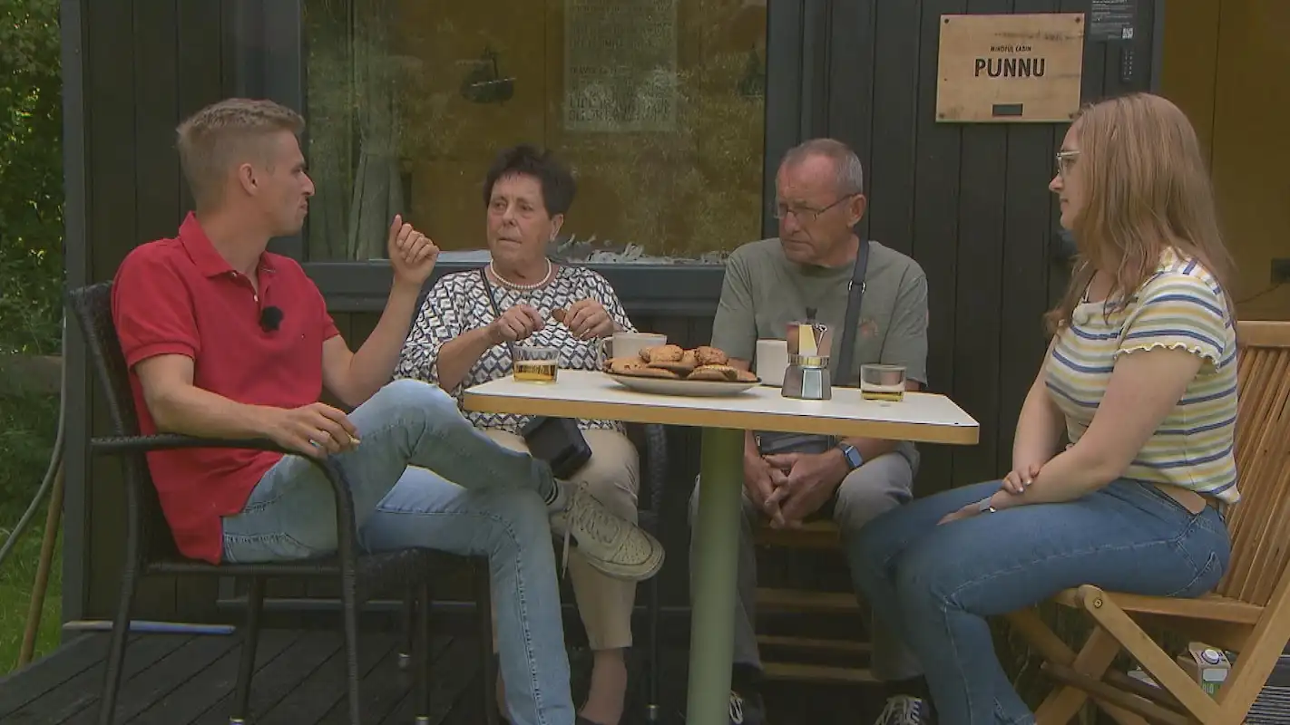 Christopher und Pauline bei Bauer sucht Frau 8. Dezember 2025 mit Paulines Oma Edeltraut und Opa Horst