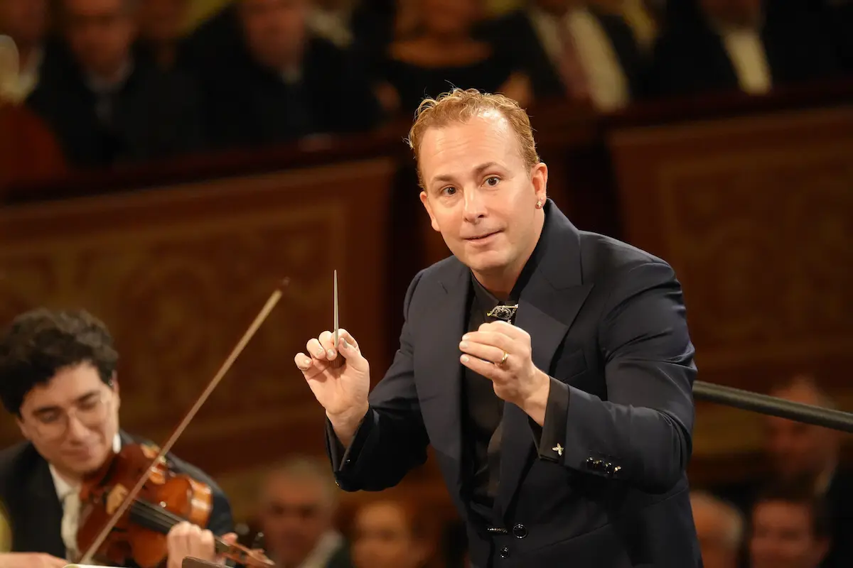 Neujahrskonzert 2026 Wiener Philharmoniker 1. Januar 2026 - Dirigent, Ballett, Tänzer und Musik-Programm - hier im Bild Dirigent Yannick Nézet-Séguin, während er die Wiener Philharmoniker dirigiert