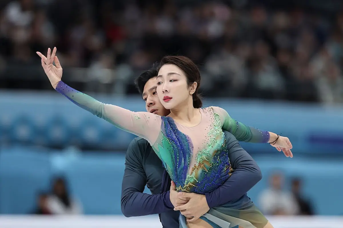 Wenjing Sui - Cong Han aus China - hier in der Kür bei den 4CC 2026